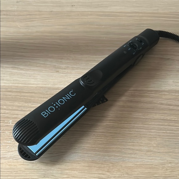 Bio Ionic Other - Bio Ionic OnePass Straightening Iron - Black